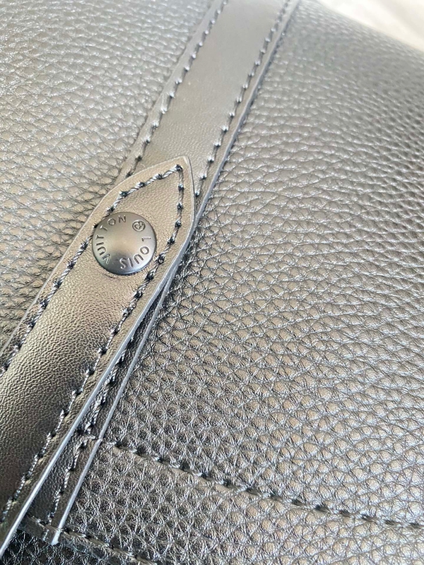 ルイヴィトンバッグ素材ディテール